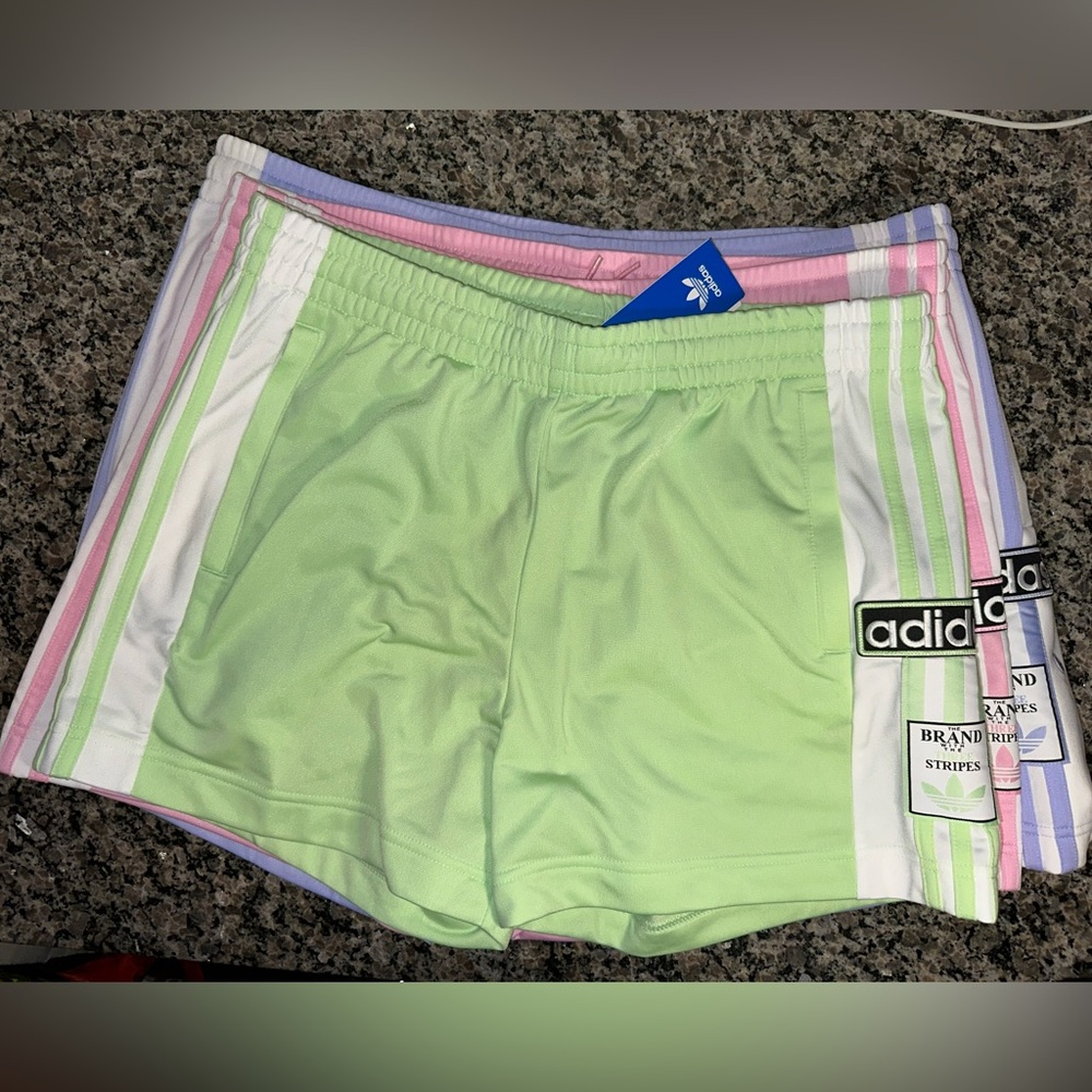 NWT Adidas Originals Women’s Adicolor Adibreak Shorts (M)